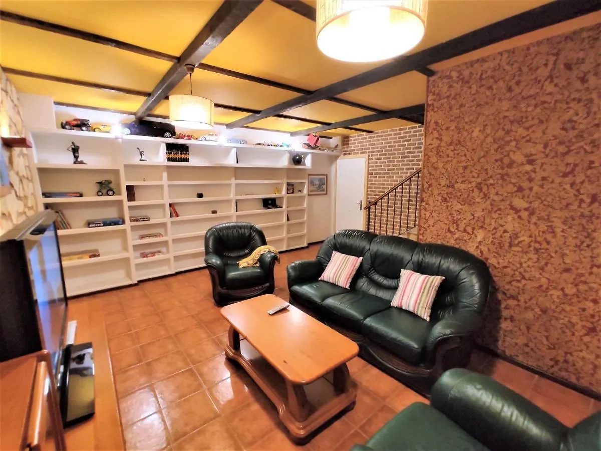 Chalet Adosado En Torre Del Mar Villa